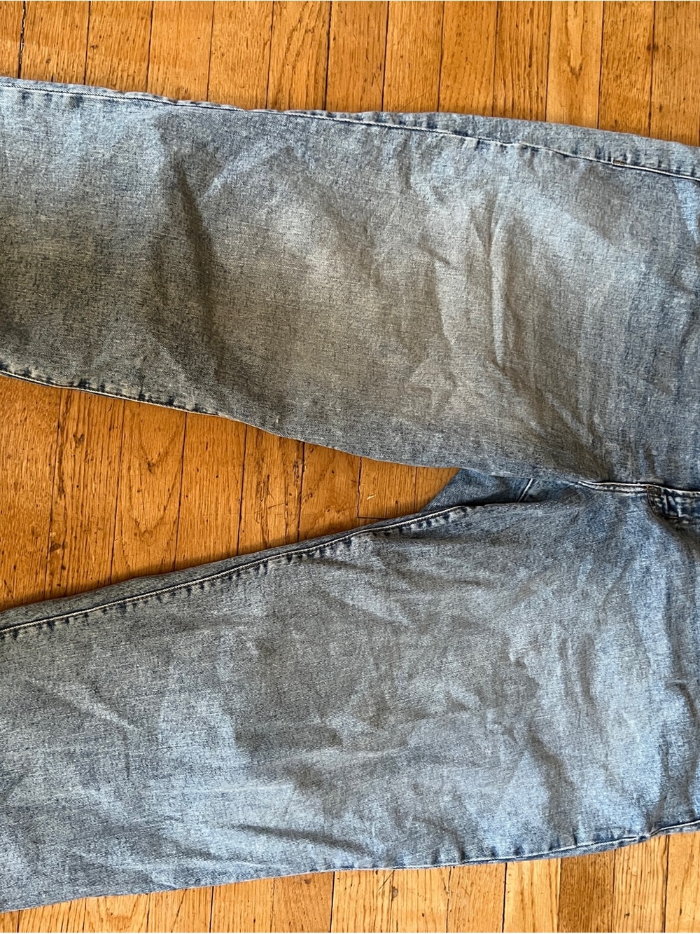 Old Navy Women's Relaxed Fit Light Wash Jeans